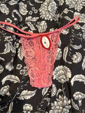 Popsi Lingerie Coral Lace Thong